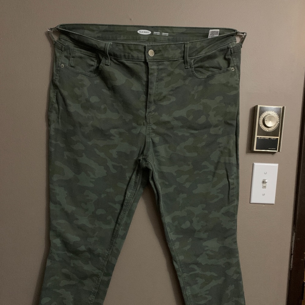Camo Print Rockstar Super Skinny Jeans denim